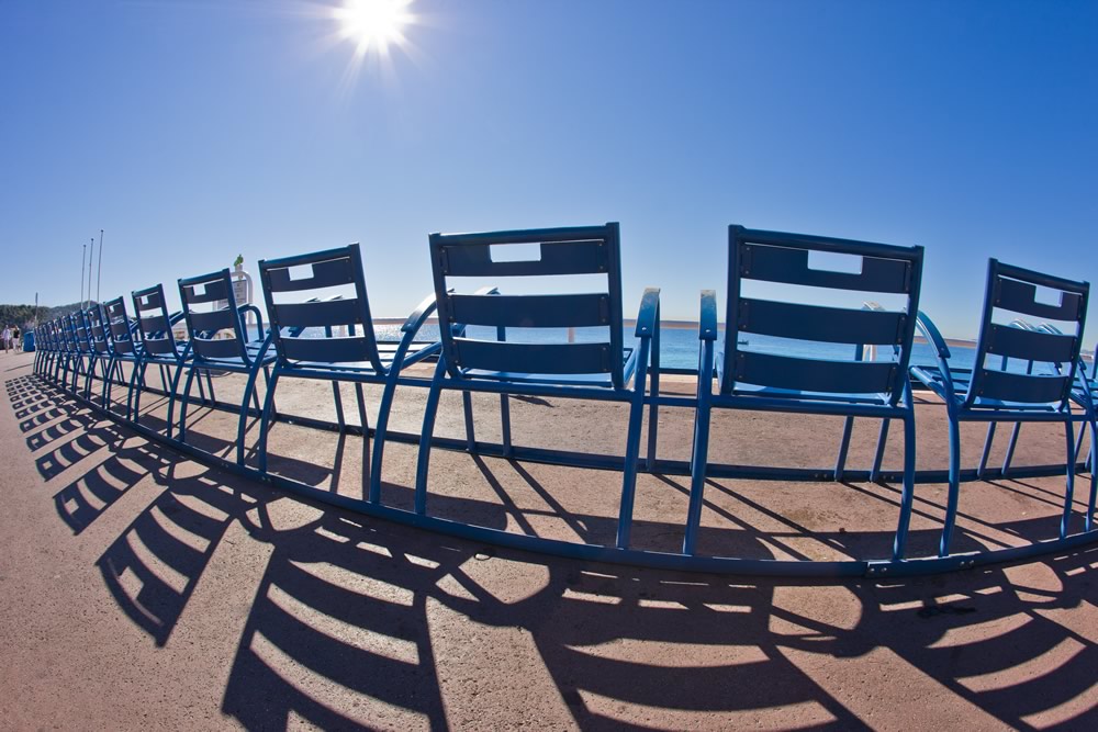 Nice Les chaises bleues